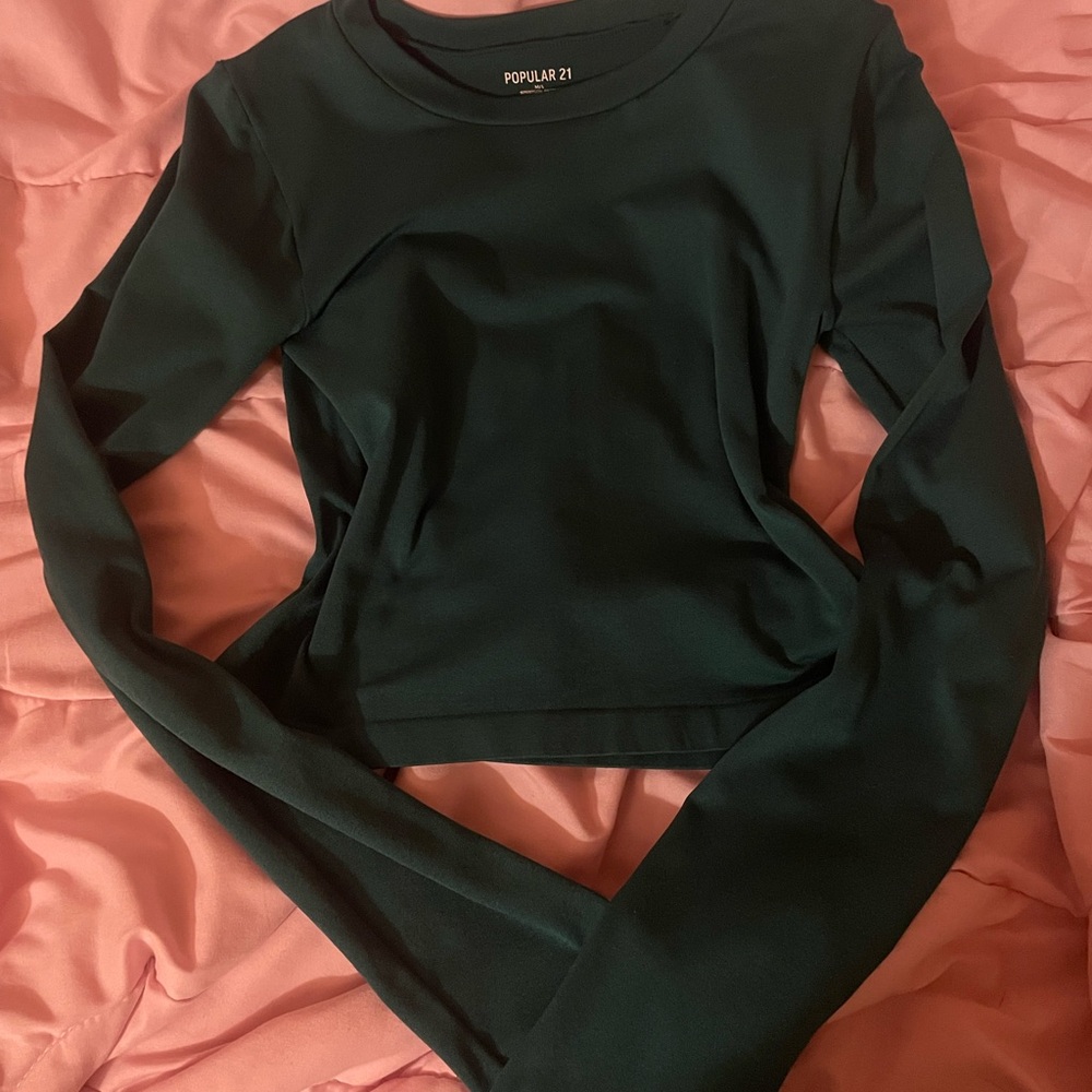 Women's Green Long Sleeve Top